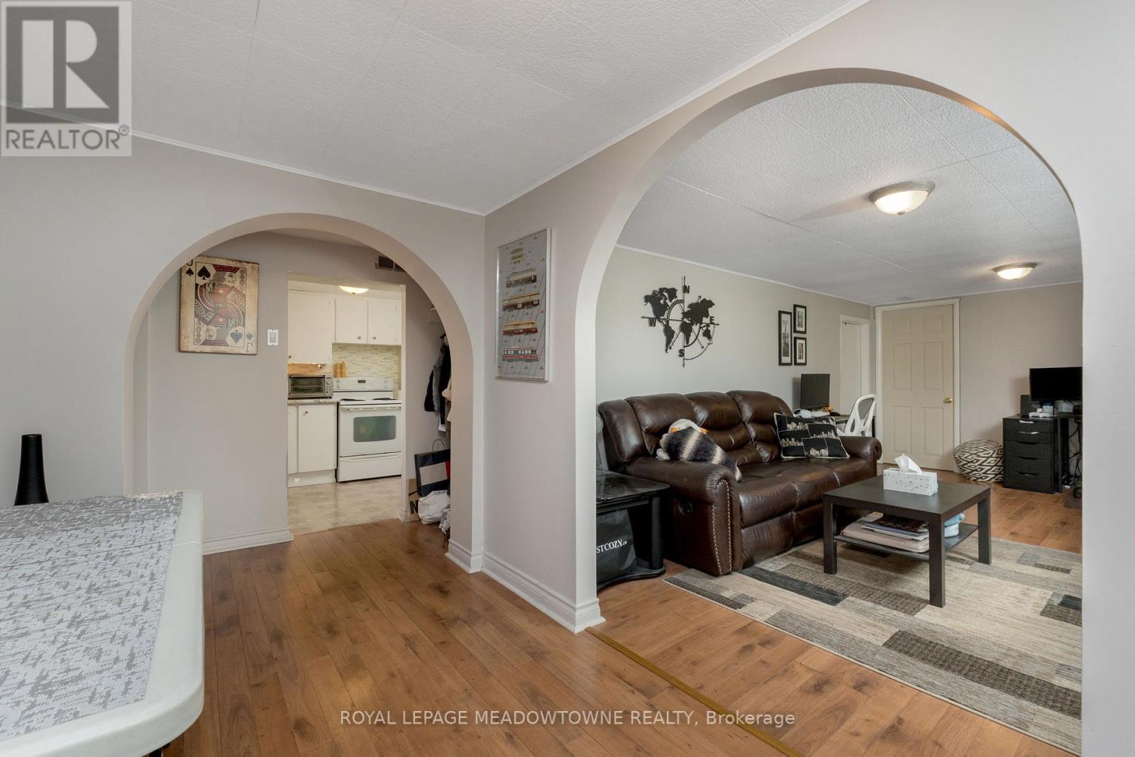 Photo 19 of 30 Lesbury Avenue, Brampton ON