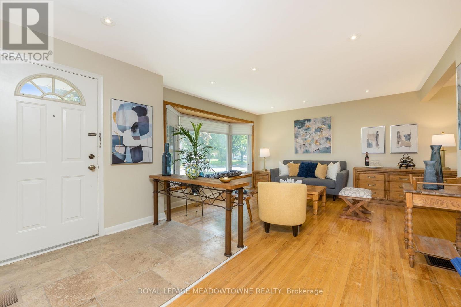 Photo 34 of 30 Lesbury Avenue, Brampton ON