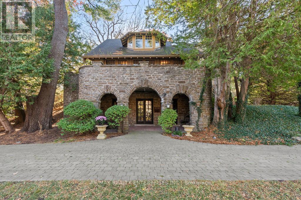 Photo 6 of 1520 Pinetree Crescent, Mississauga ON