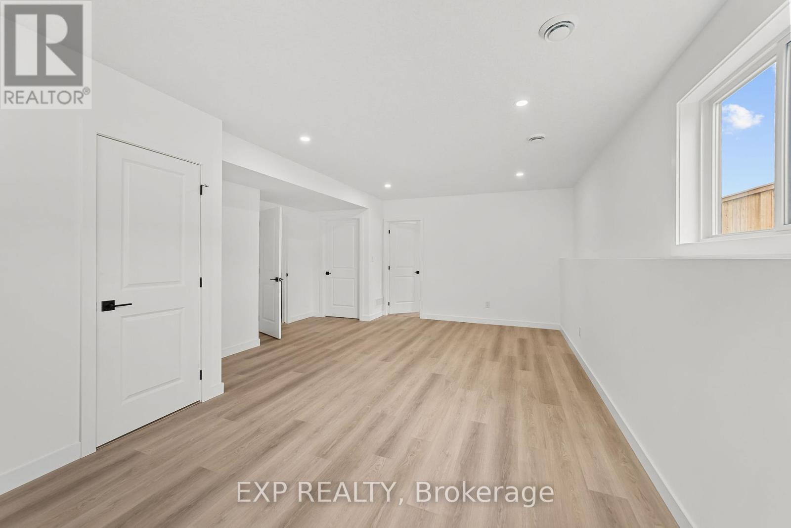 Photo 38 of 1552 Melwood Drive, St Clair ON