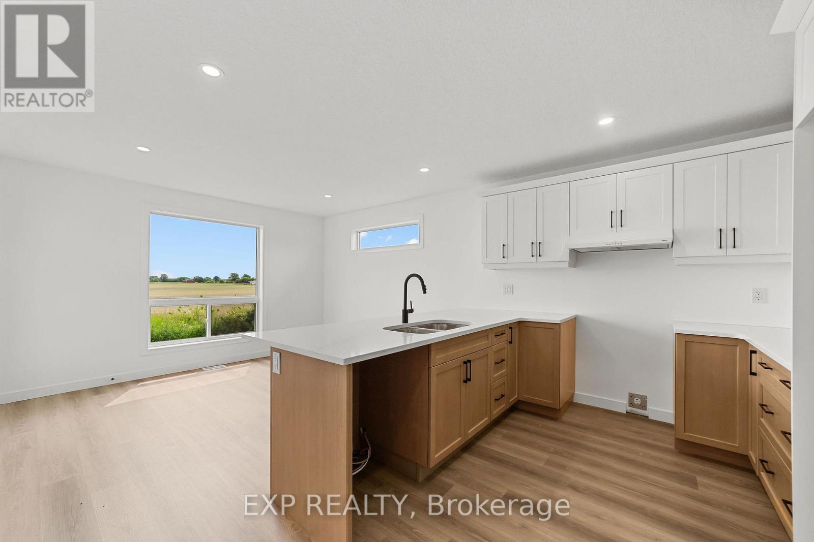 Photo 30 of 1552 Melwood Drive, St Clair ON