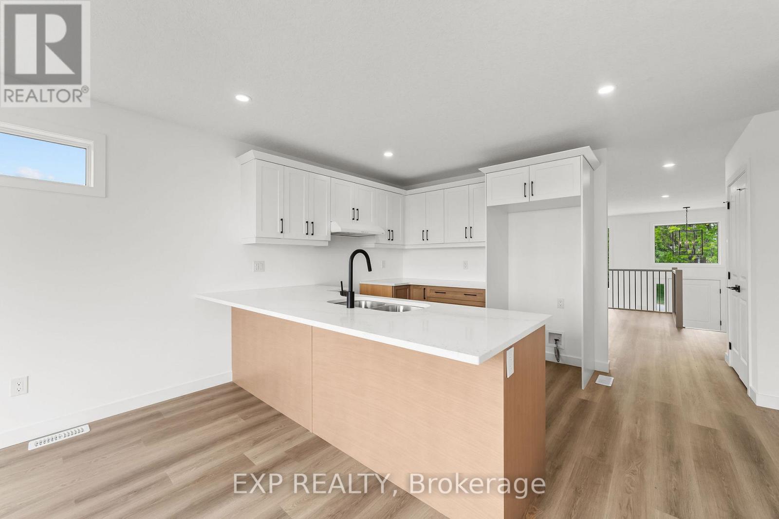 Photo 15 of 1552 Melwood Drive, St Clair ON