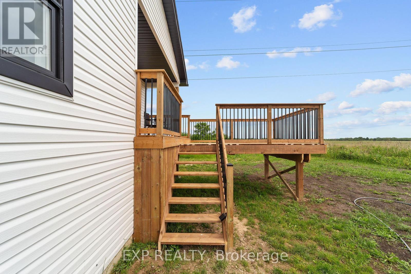 Photo 31 of 1552 Melwood Drive, St Clair ON