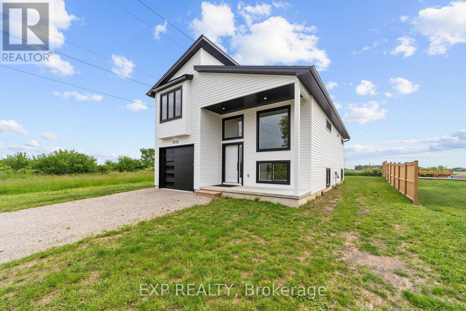 Photo 32 of 1552 Melwood Drive, St Clair ON