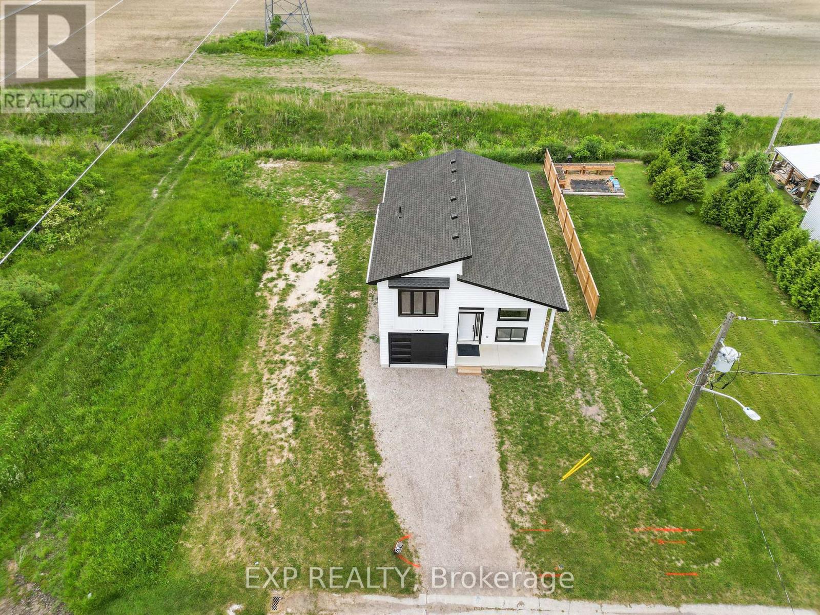 Photo 11 of 1552 Melwood Drive, St Clair ON