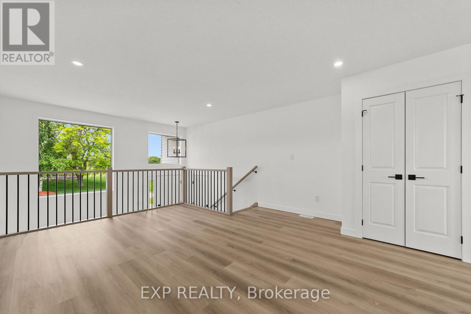 Photo 29 of 1552 Melwood Drive, St Clair ON