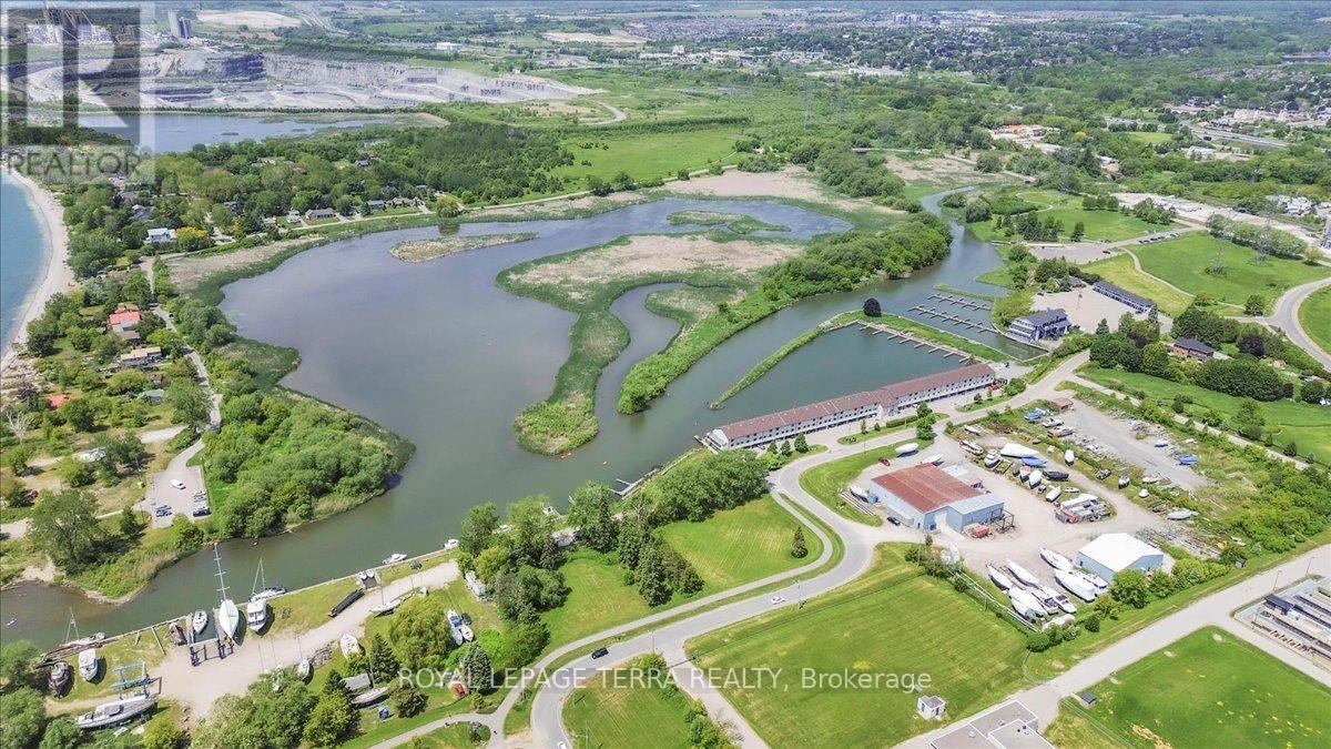 Photo 37 of 67 Cryderman Lane, Clarington ON