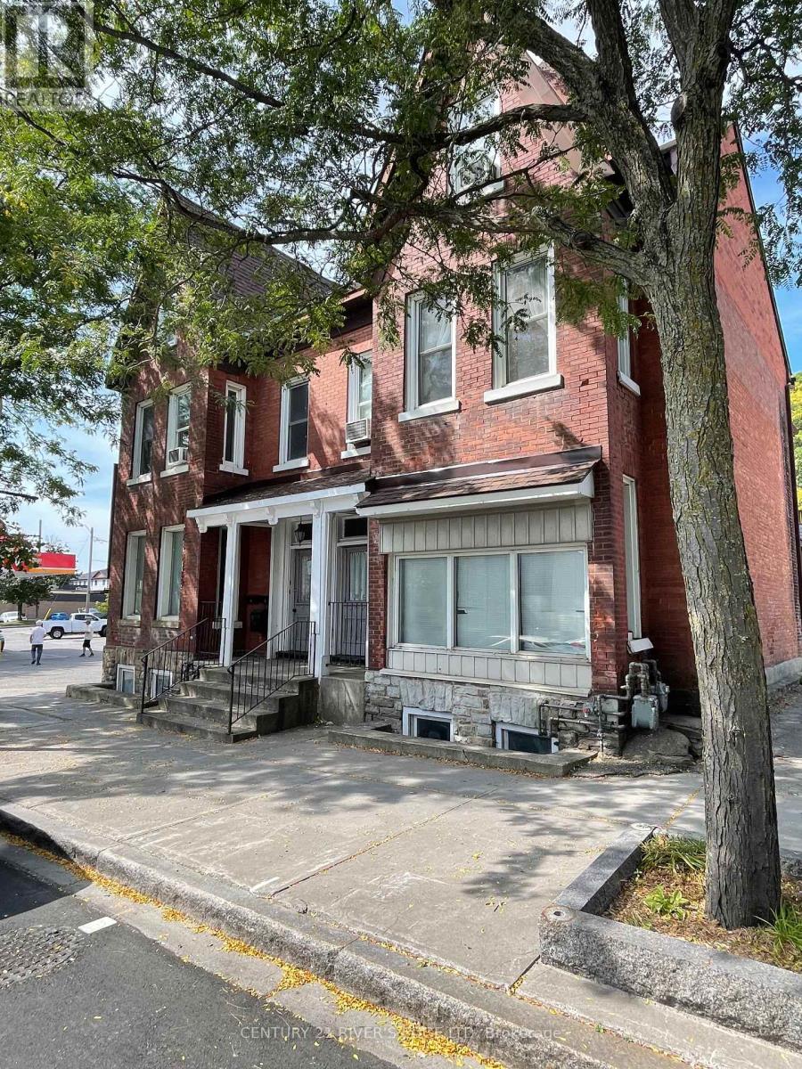 Photo 7 of 240 246 King Street W, Brockville ON