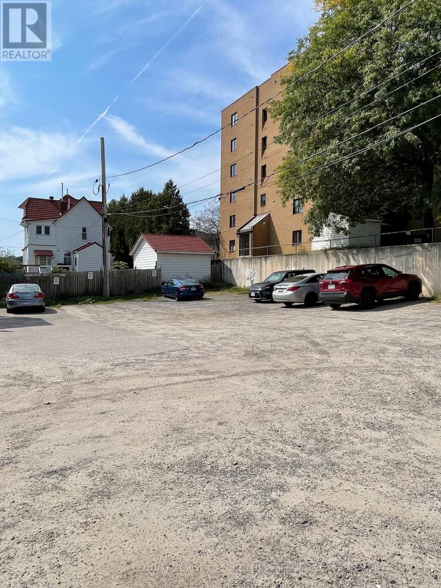Photo 15 of 240 246 King Street W, Brockville ON