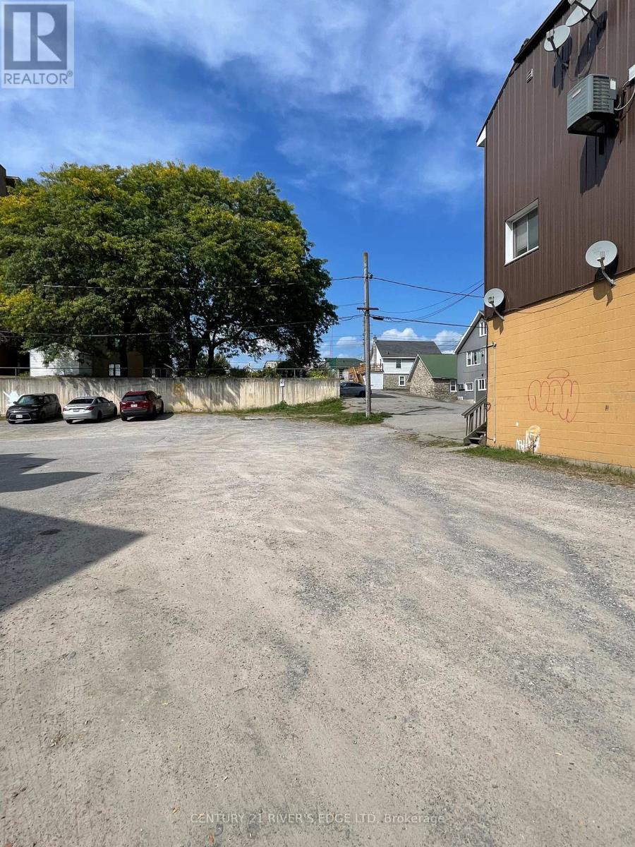 Photo 11 of 240 246 King Street W, Brockville ON