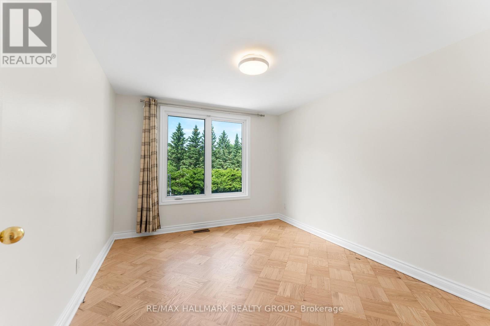 Photo 21 of 5749 Knights Drive, Ottawa ON