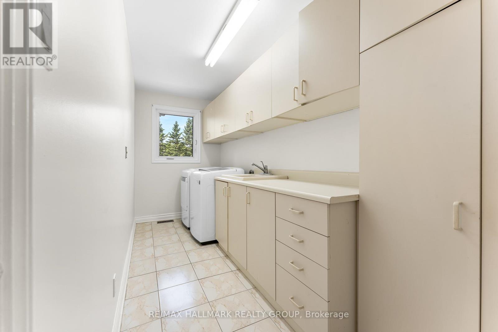 Photo 22 of 5749 Knights Drive, Ottawa ON