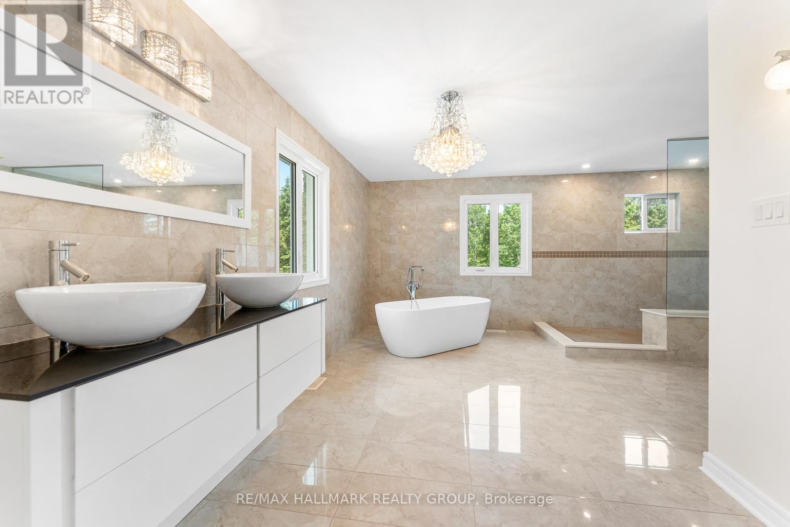 Photo 28 of 5749 Knights Drive, Ottawa ON