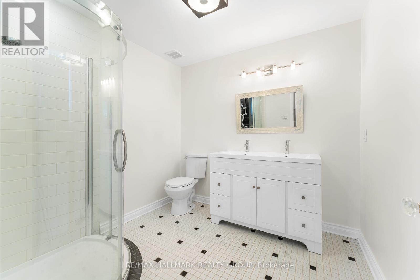 Photo 34 of 5749 Knights Drive, Ottawa ON
