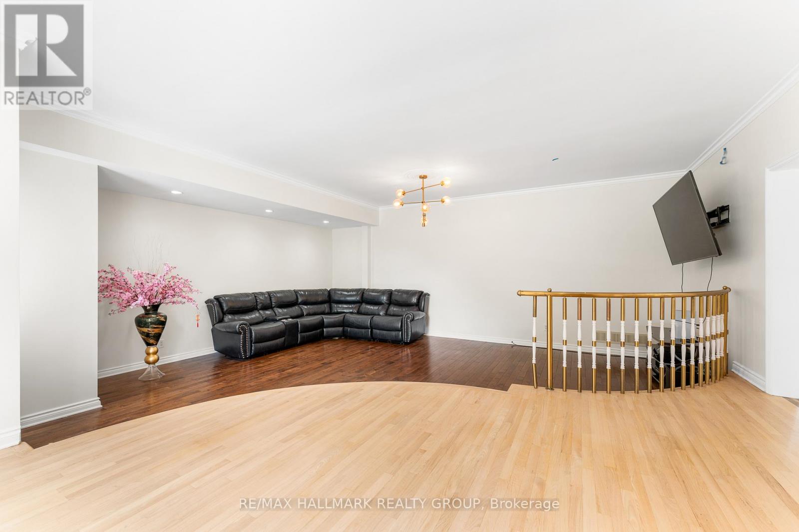 Photo 7 of 5749 Knights Drive, Ottawa ON