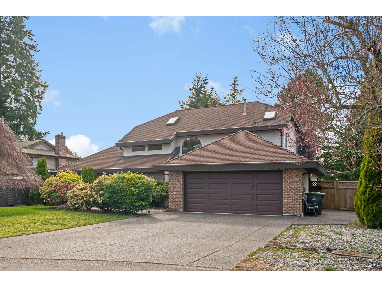 Photo 2 of 2213 129 A Street, Surrey BC