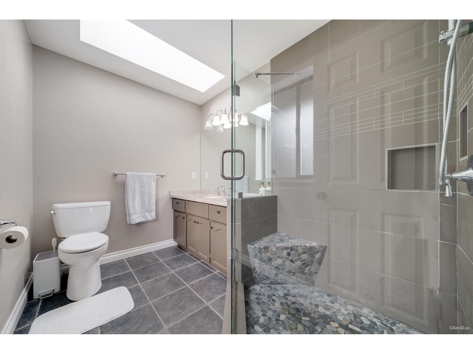 Photo 23 of 2213 129 A Street, Surrey BC