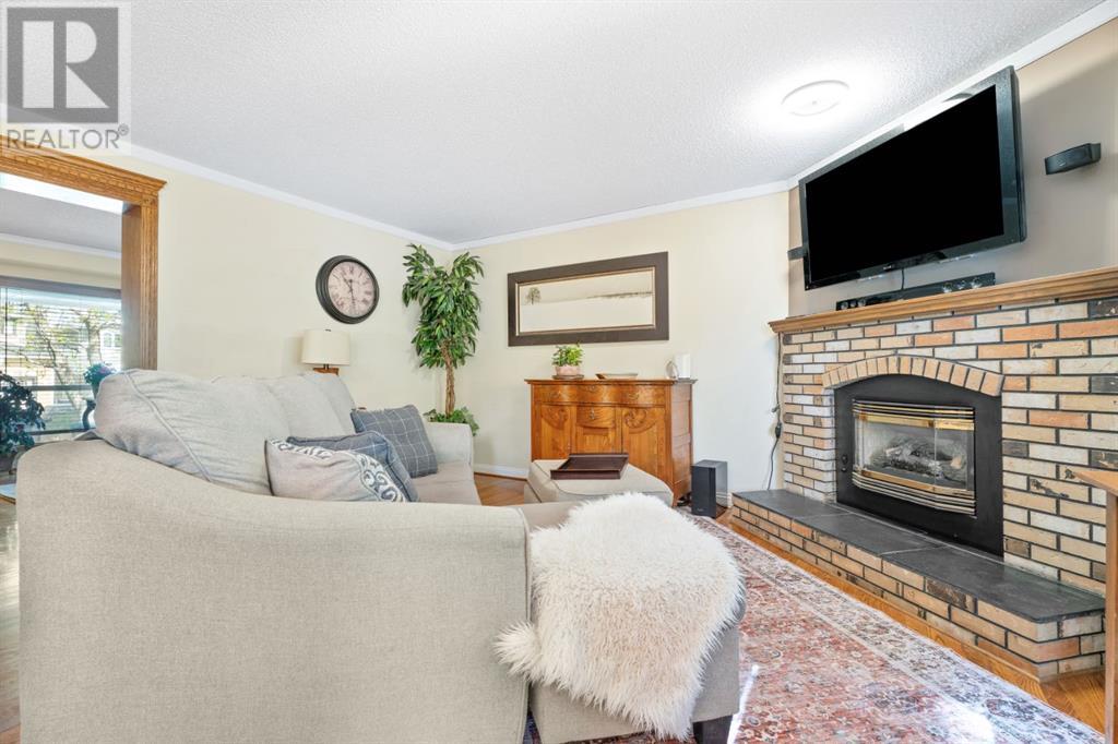 9305 Santana Crescent NW, Calgary, Alberta
