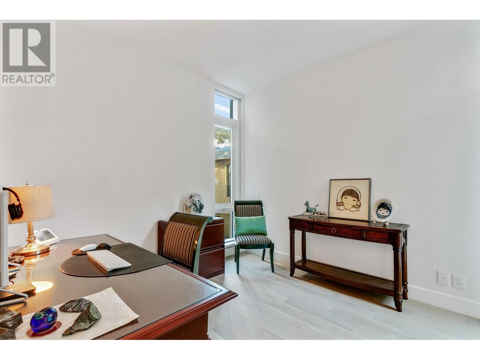 303 6697 NELSON AVENUE, West Vancouver