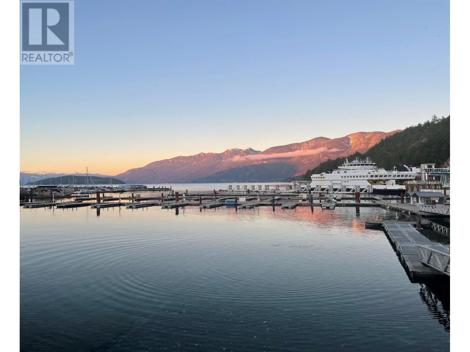 303 6697 NELSON AVENUE, West Vancouver