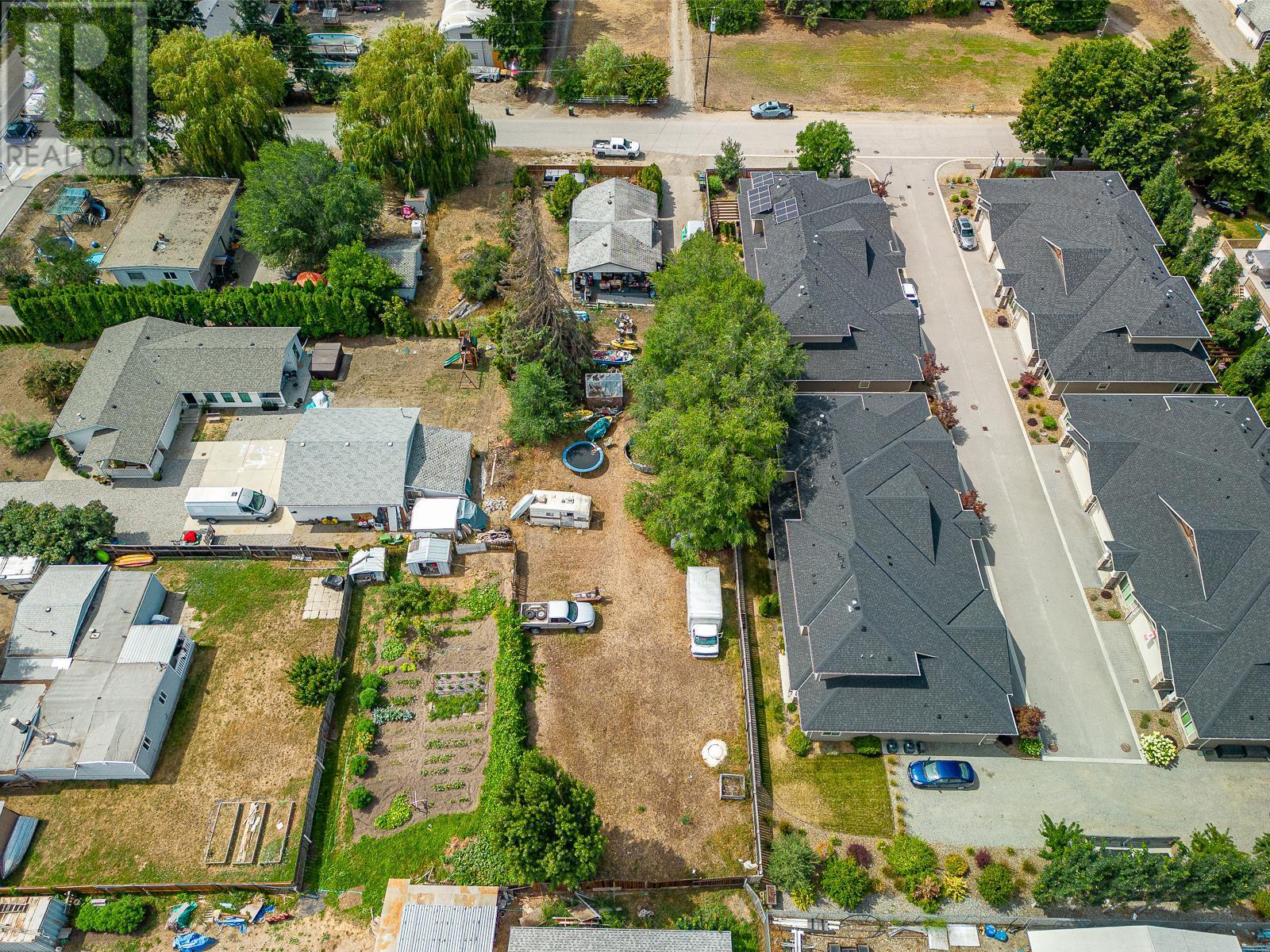  3310 Beaver Lake Road, Lake Country
