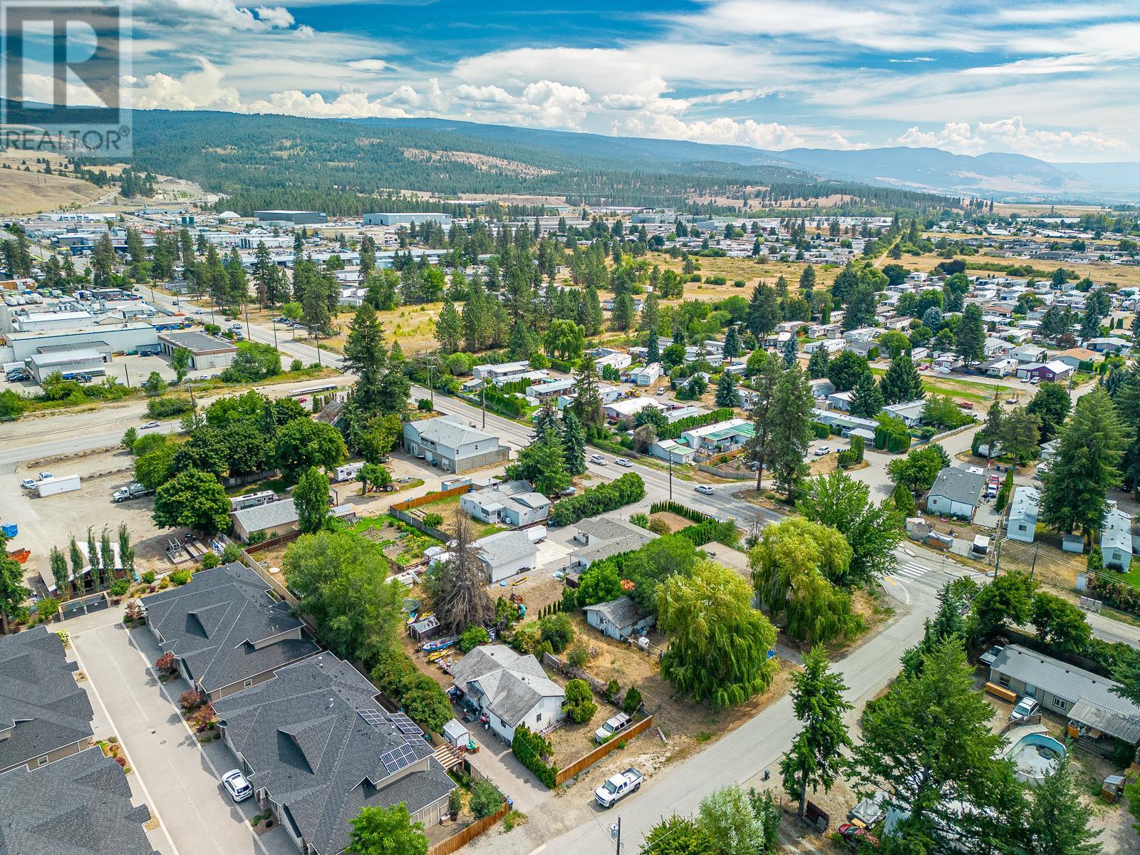  3310 Beaver Lake Road, Lake Country