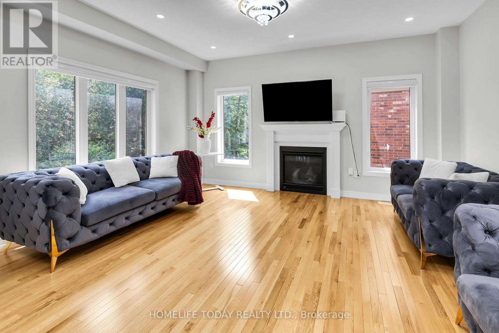 Photo 38 of 265 Bruce Cameron Drive, Clarington ON