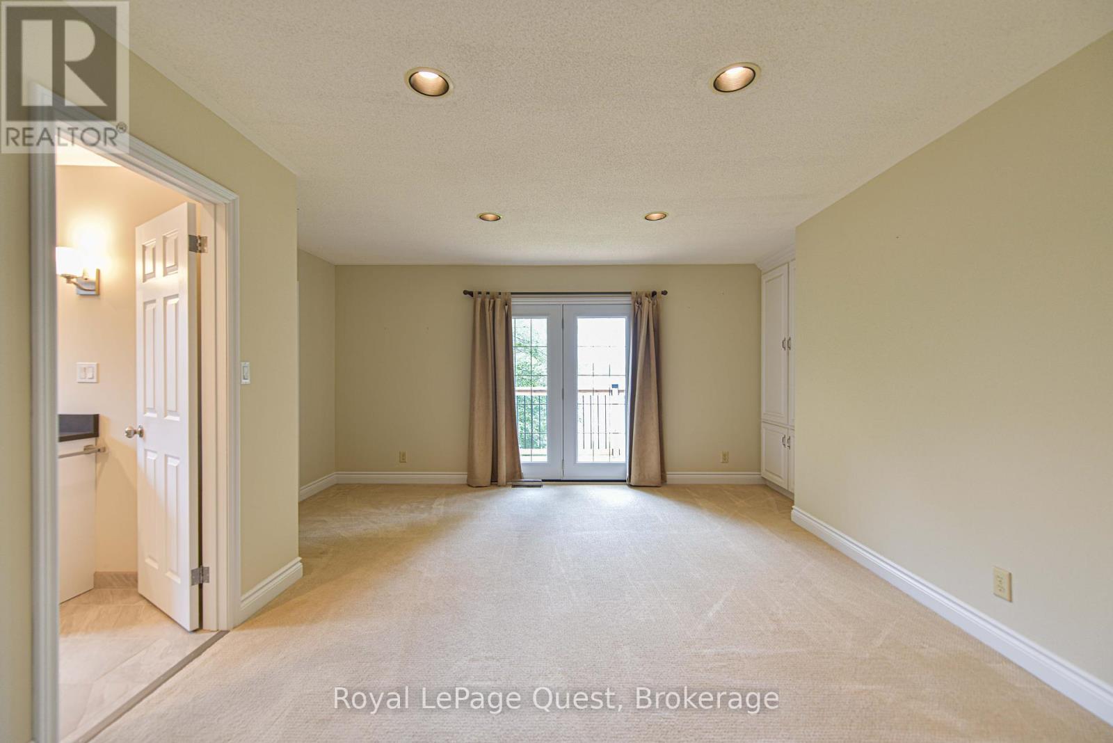 Photo 16 of 27 Heyden Avenue, Orillia ON