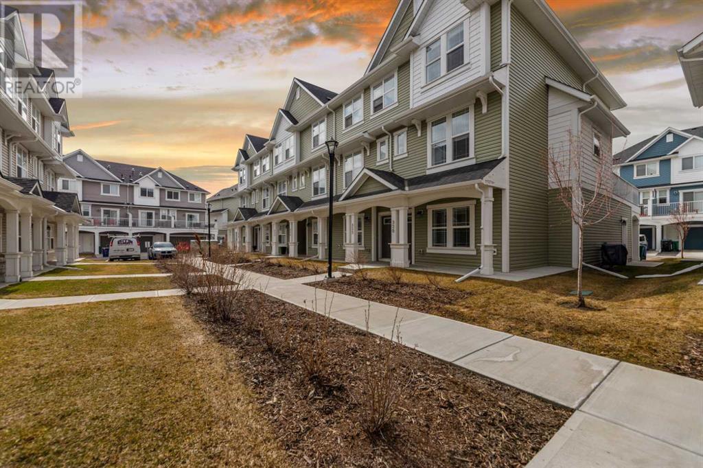 Single Family House for Sale in  Copperstone Manor SE Copperfield Calgary 