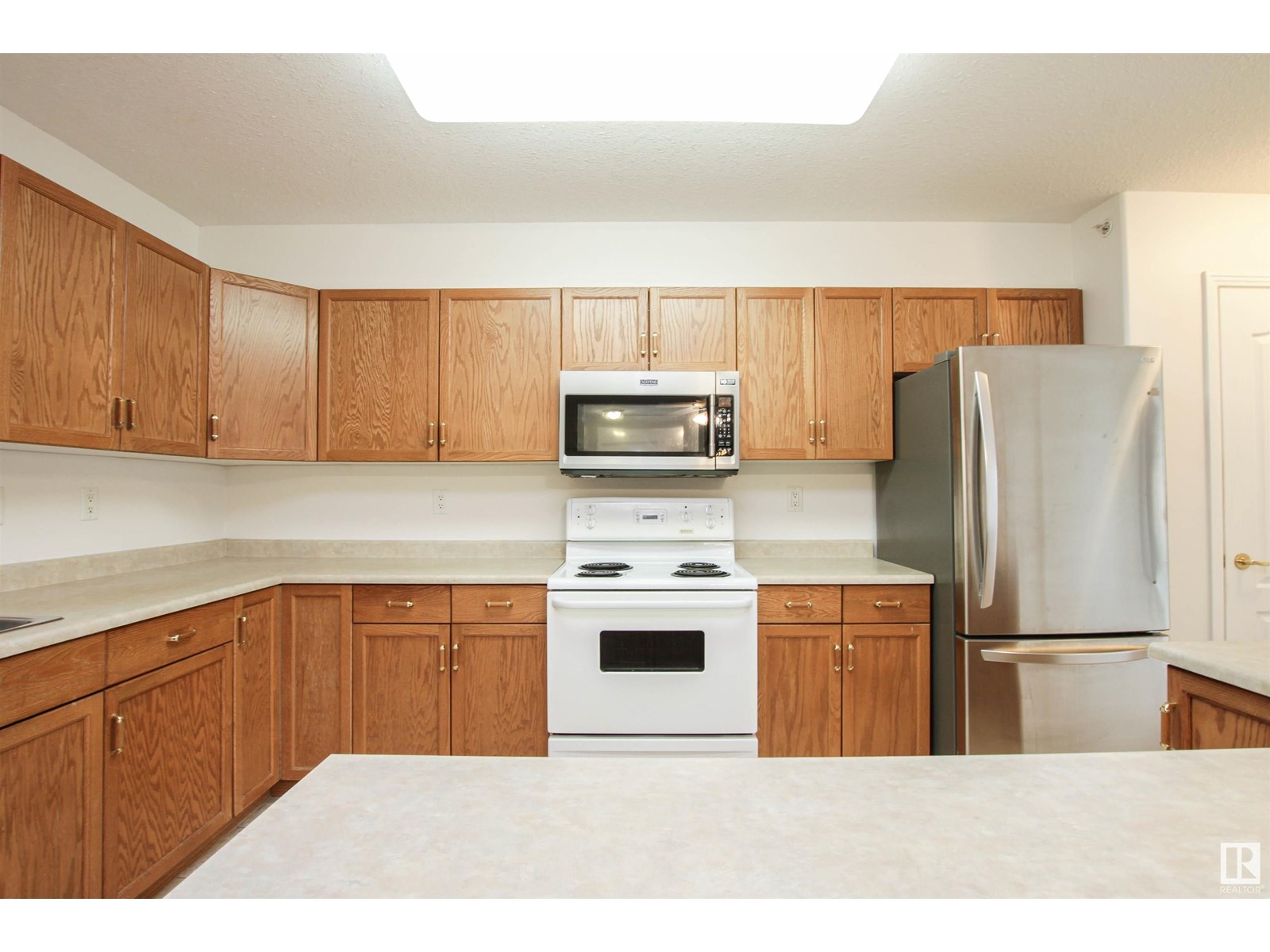 Photo 1 of 402 8912 156 St Nw, Edmonton AB
