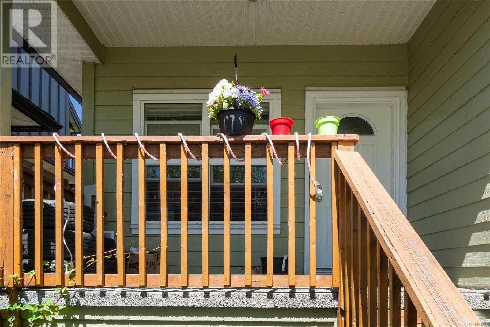 Photo 3 of 101 582 Rosehill St, Nanaimo BC