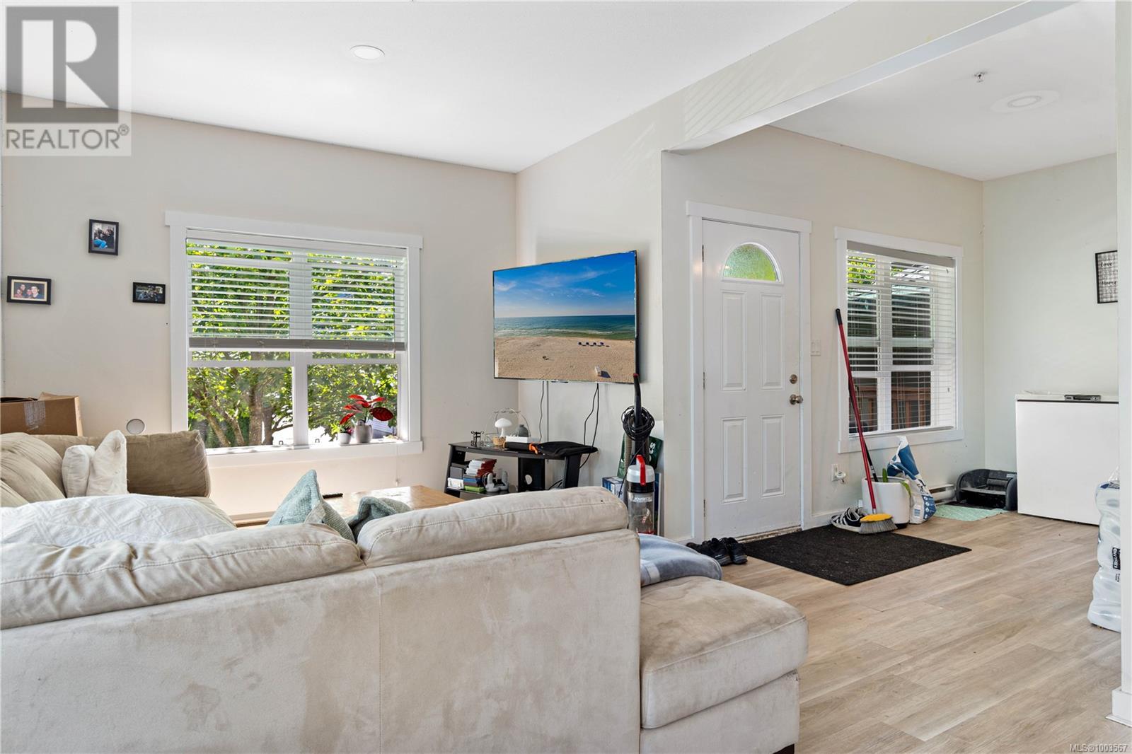 Photo 11 of 101 582 Rosehill St, Nanaimo BC