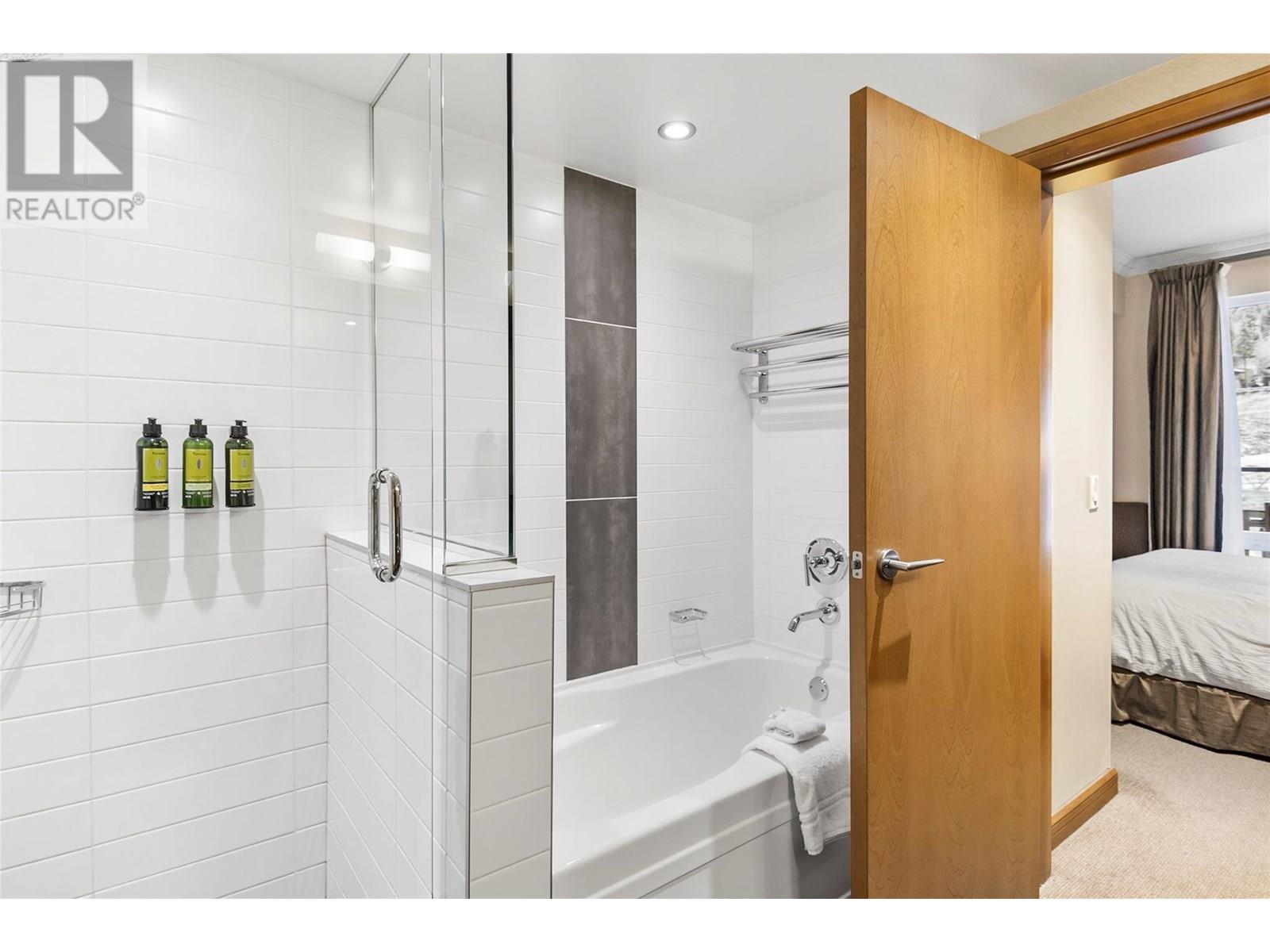 2950 Camozzi Road Unit# 2527, Revelstoke