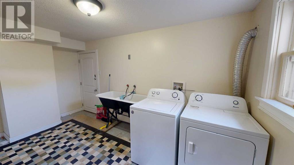 Single Family House Bungalow for Sale in   Street S Victoria Park Lethbridge 