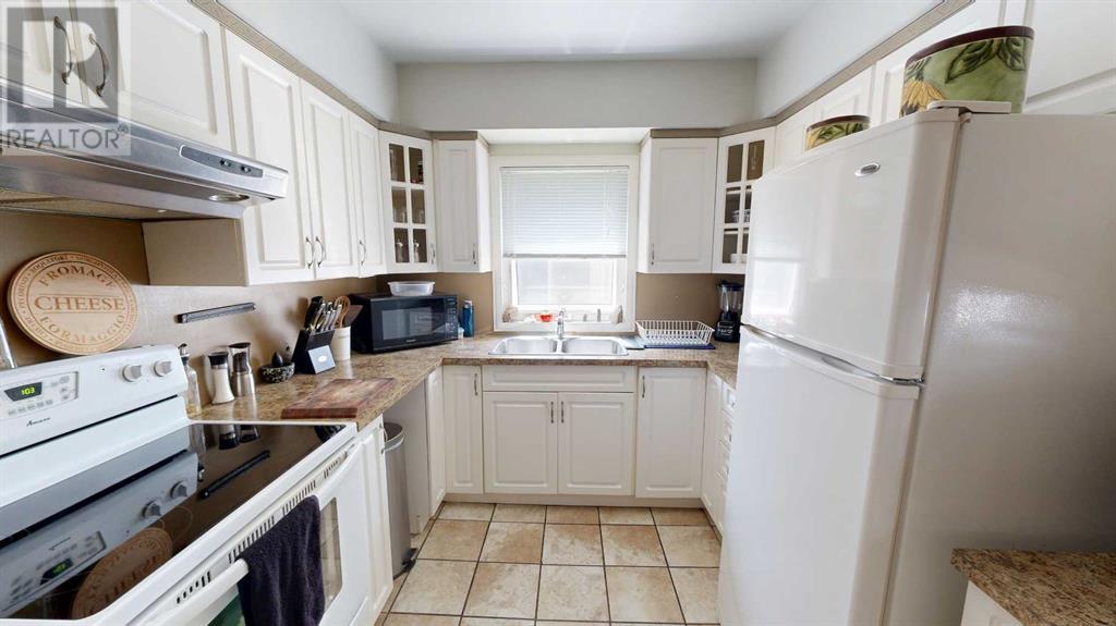 Single Family House Bungalow for Sale in   Street S Victoria Park Lethbridge 