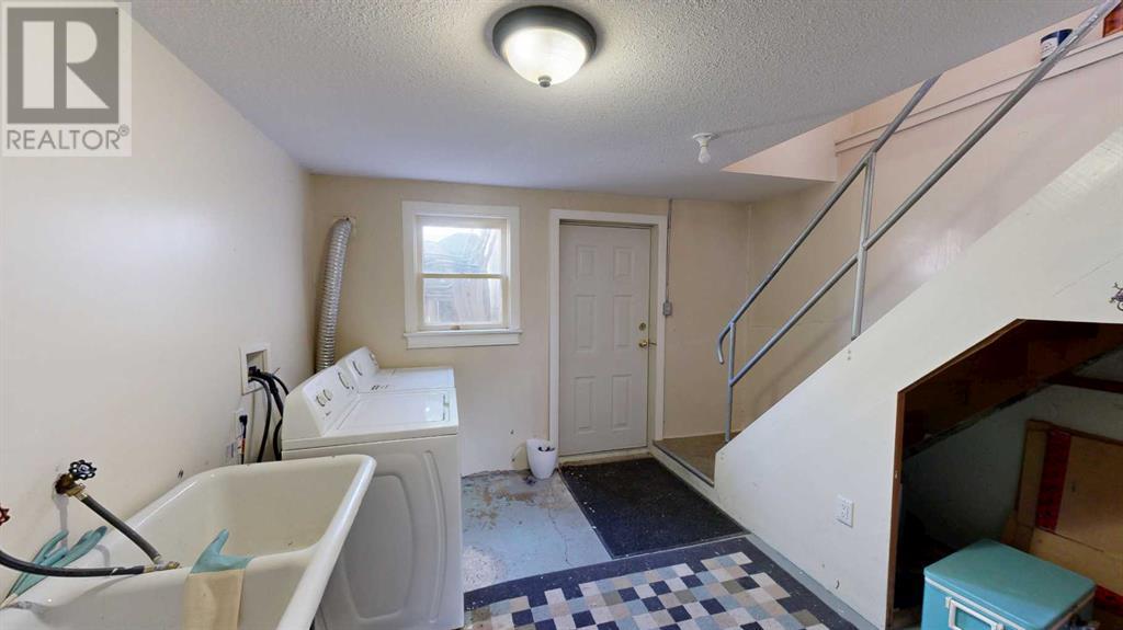 Single Family House Bungalow for Sale in   Street S Victoria Park Lethbridge 