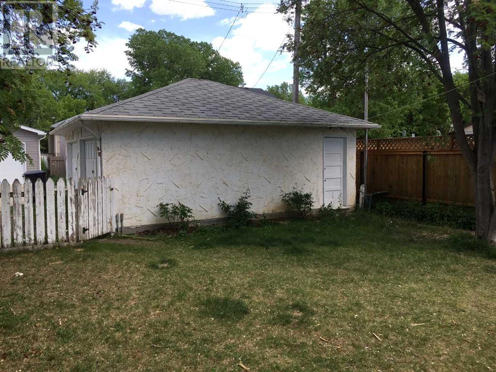 Single Family House Bungalow for Sale in   Street S Victoria Park Lethbridge 