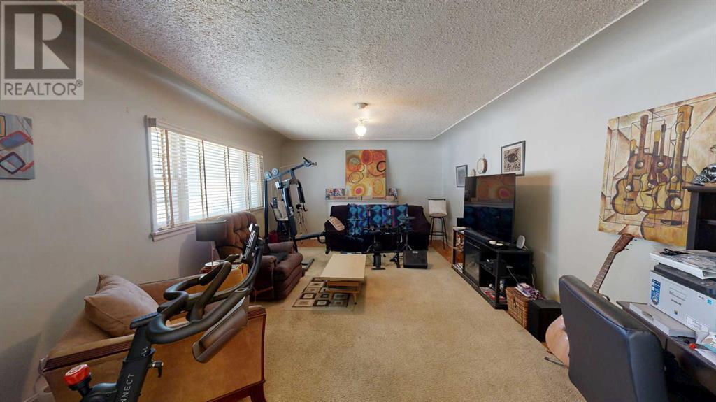 Single Family House Bungalow for Sale in   Street S Victoria Park Lethbridge 