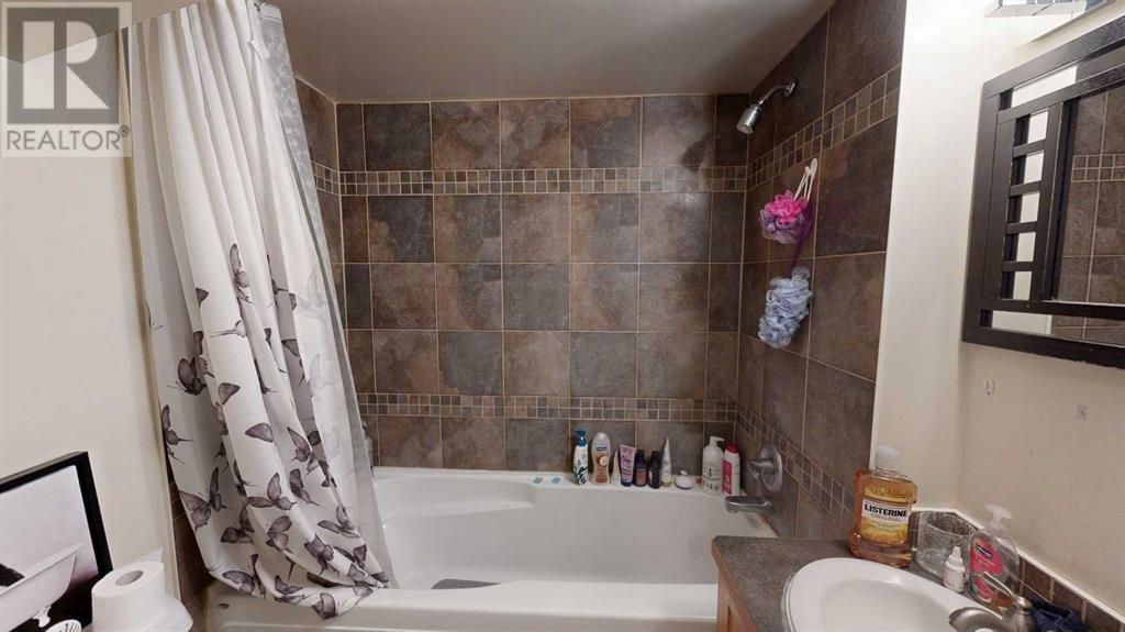Single Family House Bungalow for Sale in   Street S Victoria Park Lethbridge 
