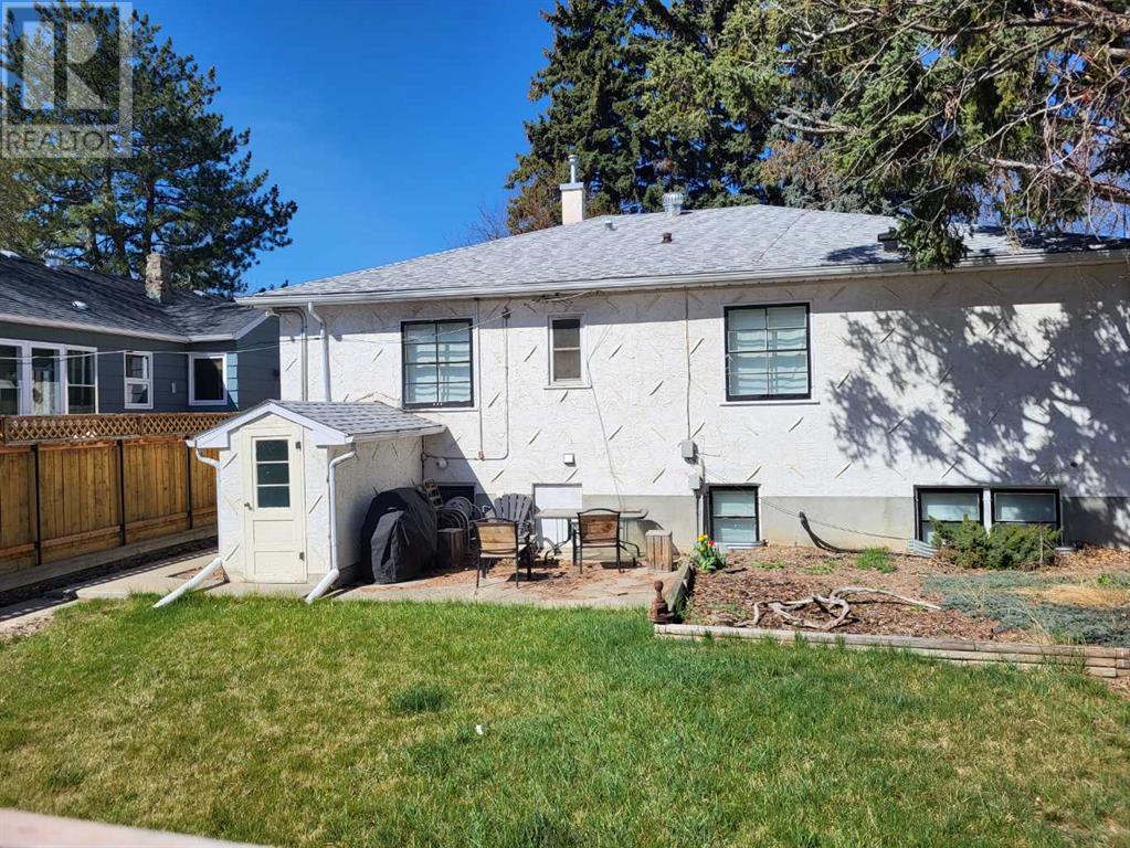 Single Family House Bungalow for Sale in   Street S Victoria Park Lethbridge 