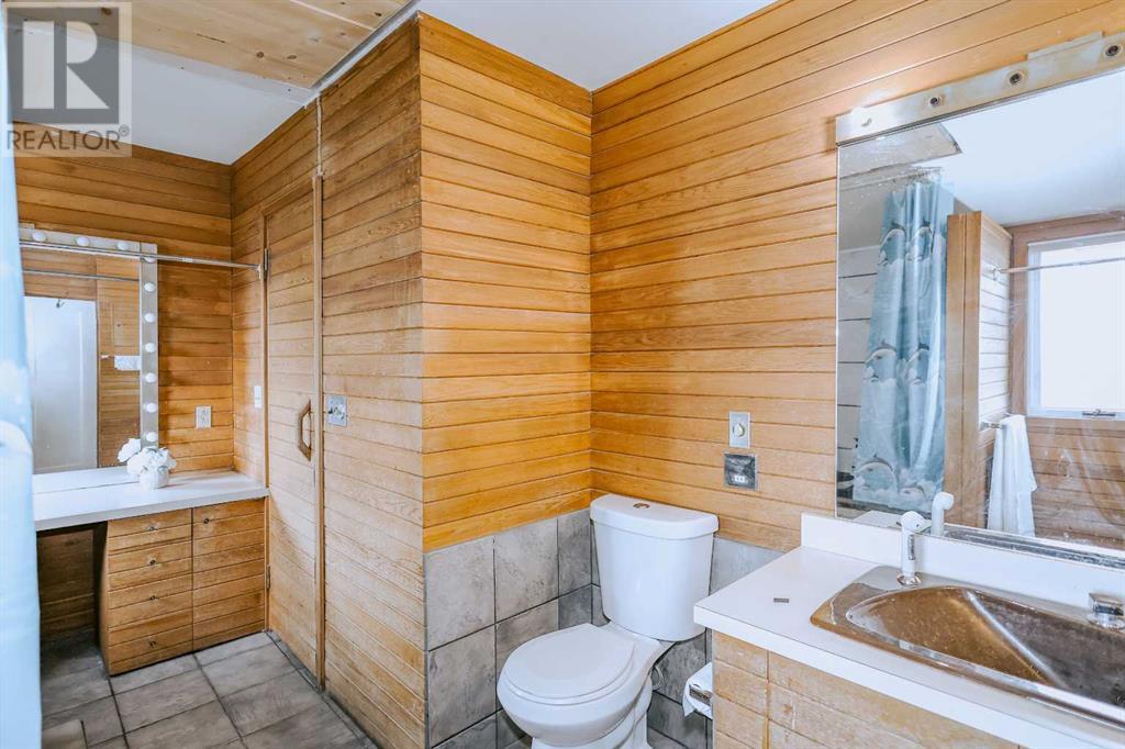 Single Family House for Sale in  Superior Avenue SW Scarboro Calgary 