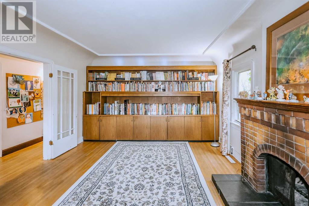 Single Family House for Sale in  Superior Avenue SW Scarboro Calgary 