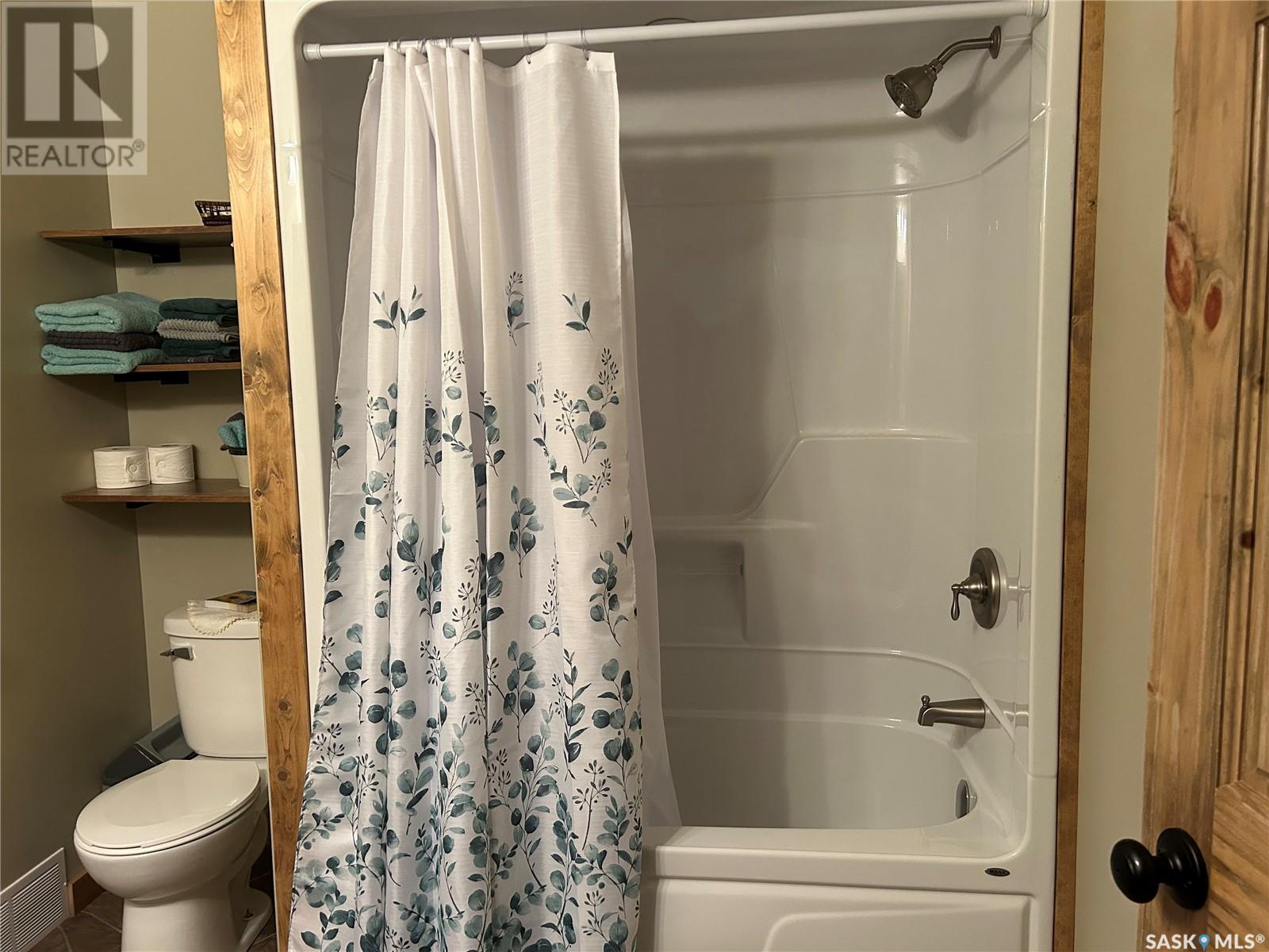 Photo 18 of 455 4th Street, Carrot River SK