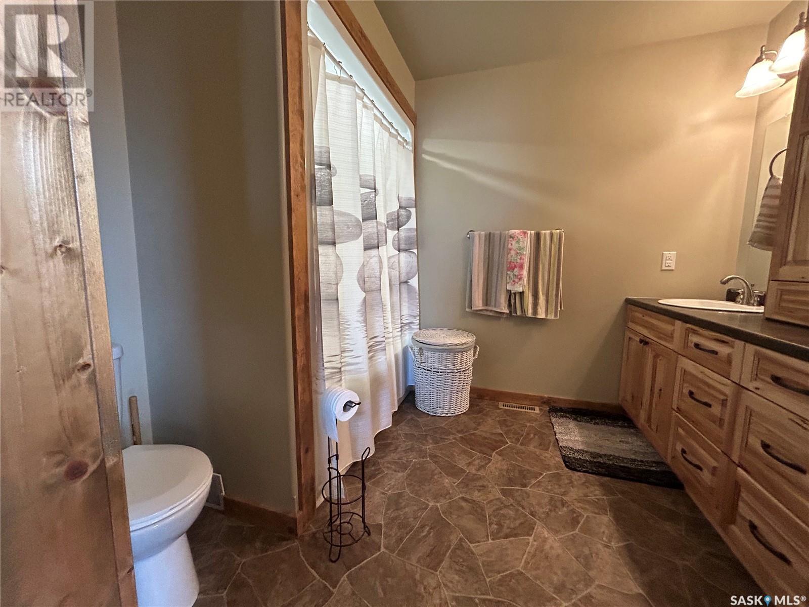 Photo 17 of 455 4th Street, Carrot River SK