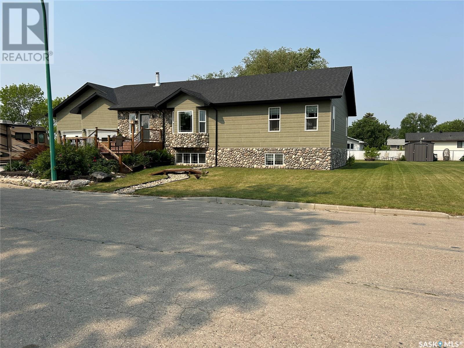 Photo 28 of 455 4th Street, Carrot River SK