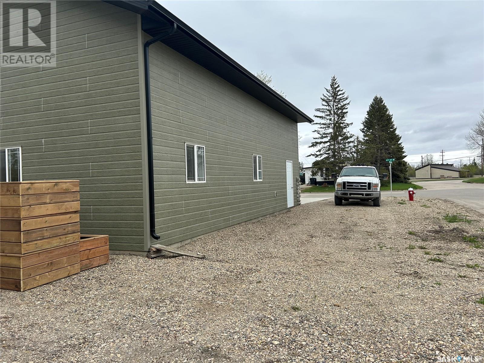Photo 22 of 455 4th Street, Carrot River SK