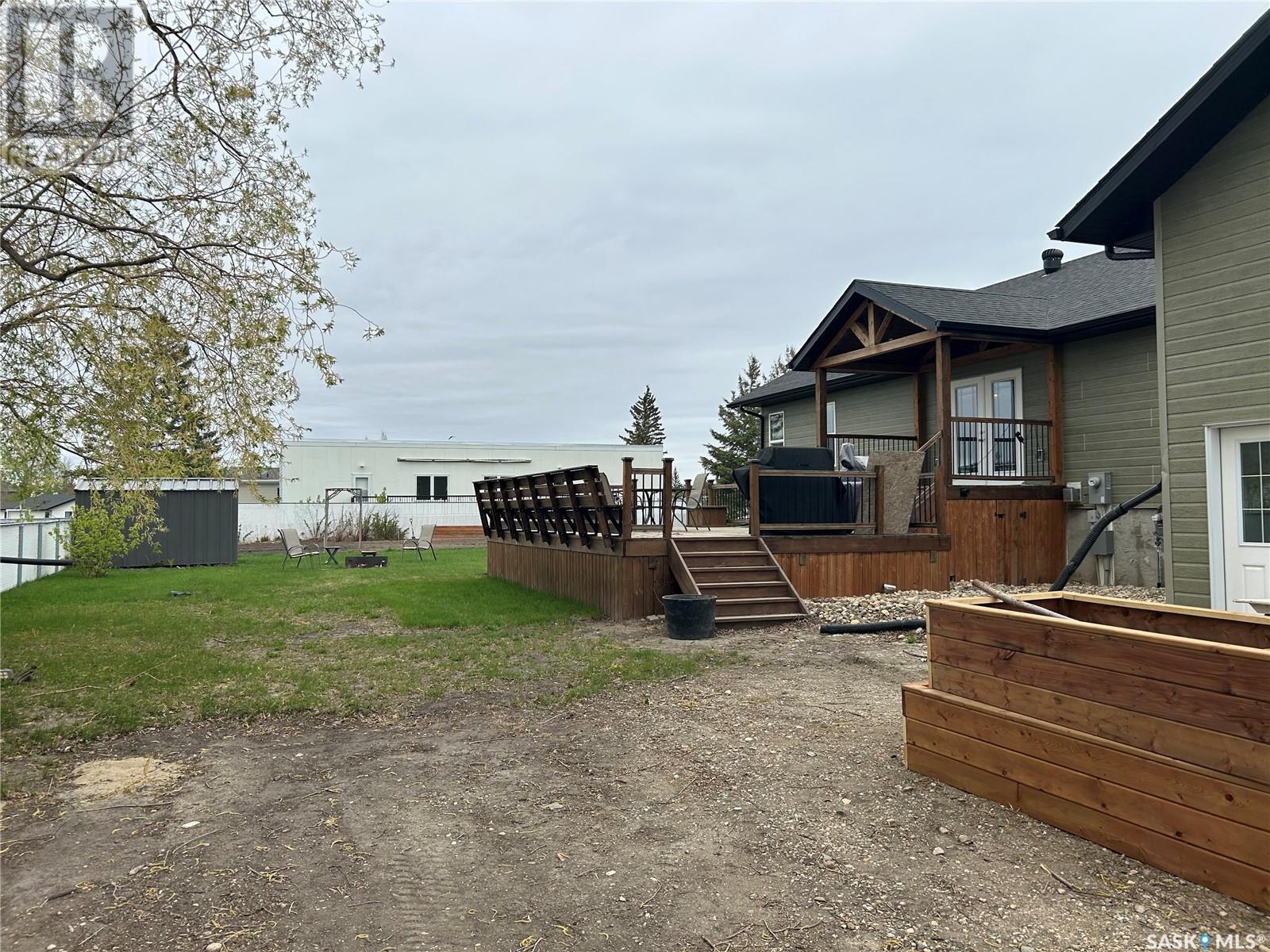 Photo 10 of 455 4th Street, Carrot River SK