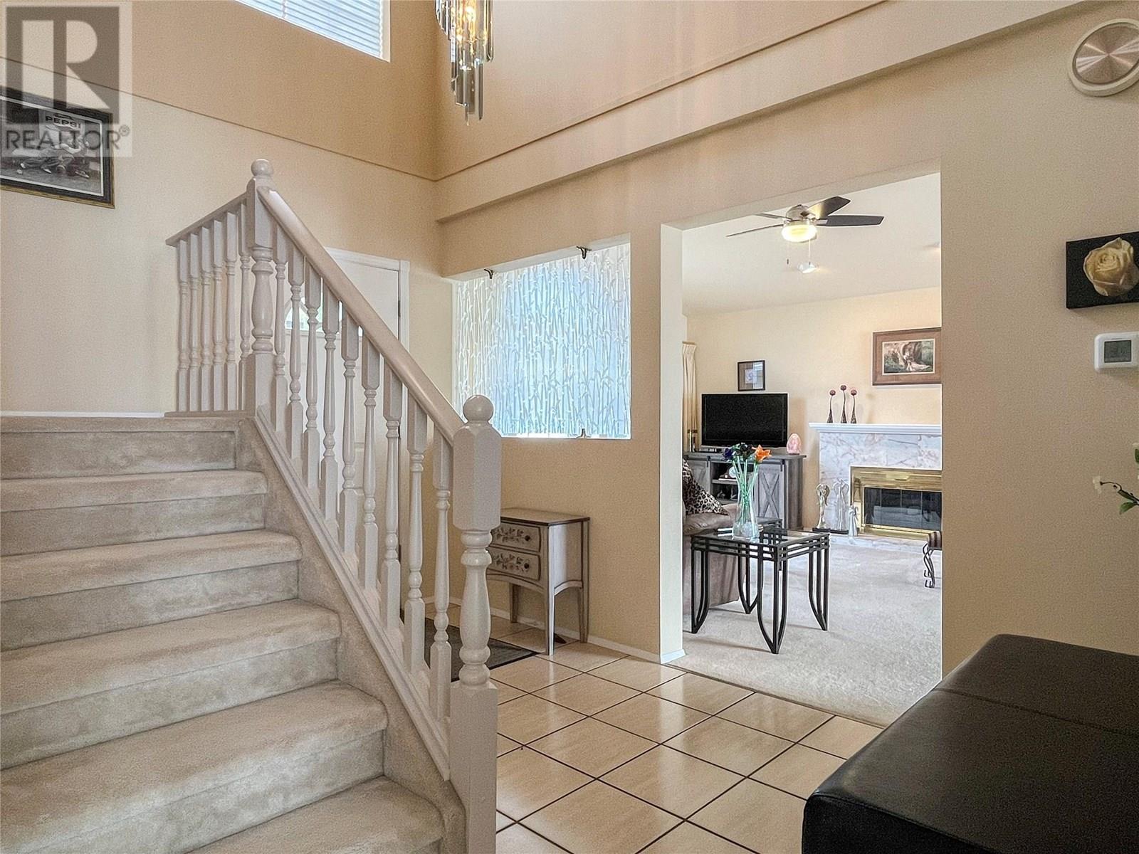 8 BAYVIEW Crescent, Osoyoos