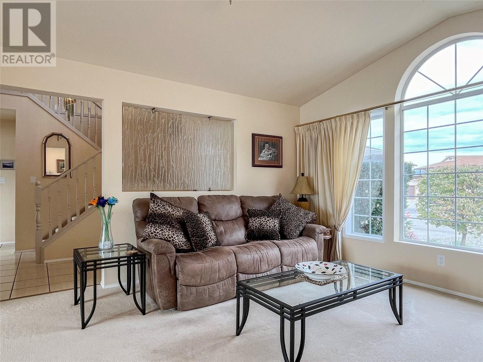 8 BAYVIEW Crescent, Osoyoos