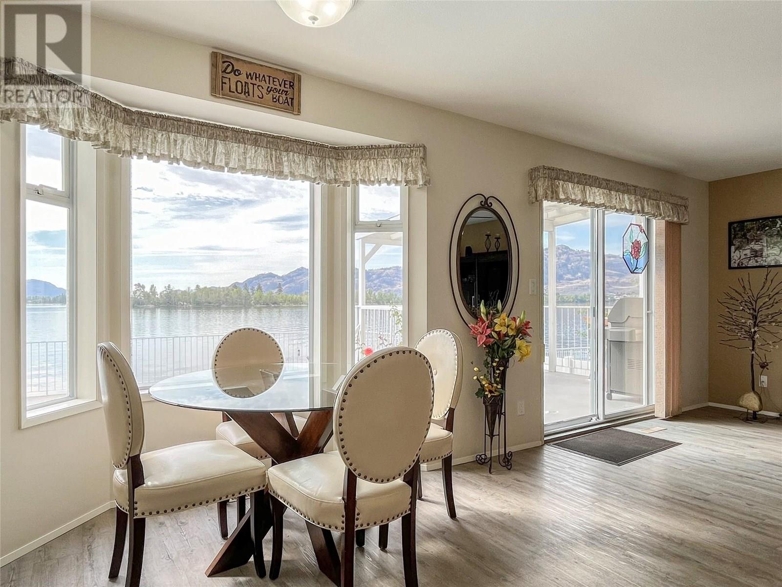8 BAYVIEW Crescent, Osoyoos